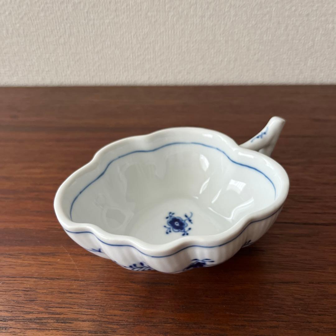 ロイヤルコペンハーゲン ブルーフルーテッドジャパニーズリーフディッシュ ロイヤル・コペンハーゲン ブルーフルーテッドジャパニーズ リーフ