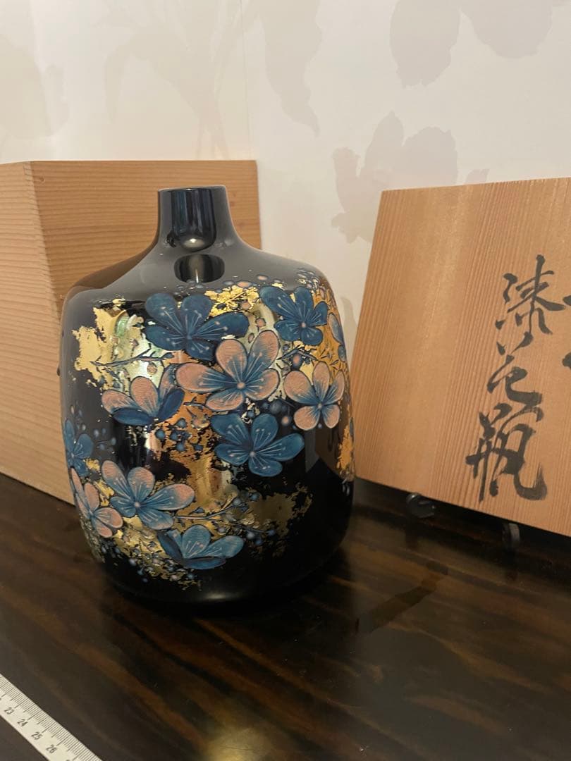 未使用】彫漆飾壺 美之作 花瓶 草花漆花瓶 箱入り 讃岐漆芸 共箱 漆飾