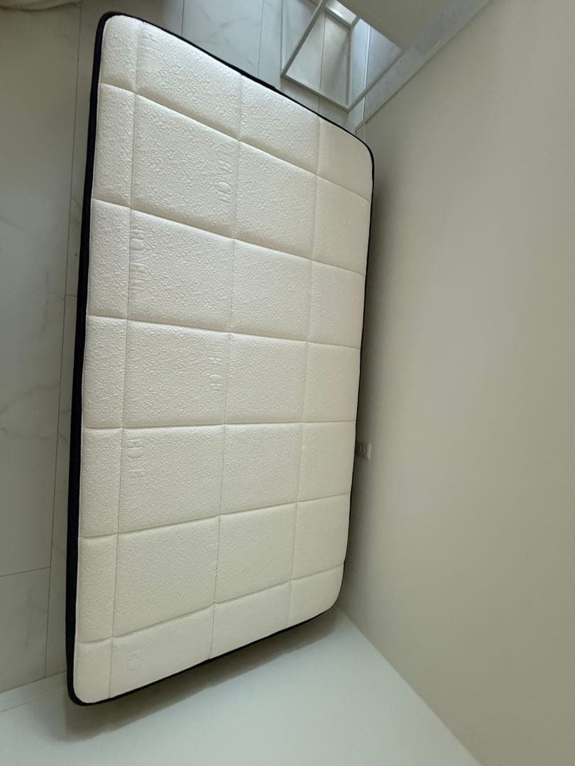 Avenco アベンコ　マットレス　シーツと汗取りパット付き　美品 Avenco(アベンコ) ポケットコイル シングルマットレスの悪い口コミ