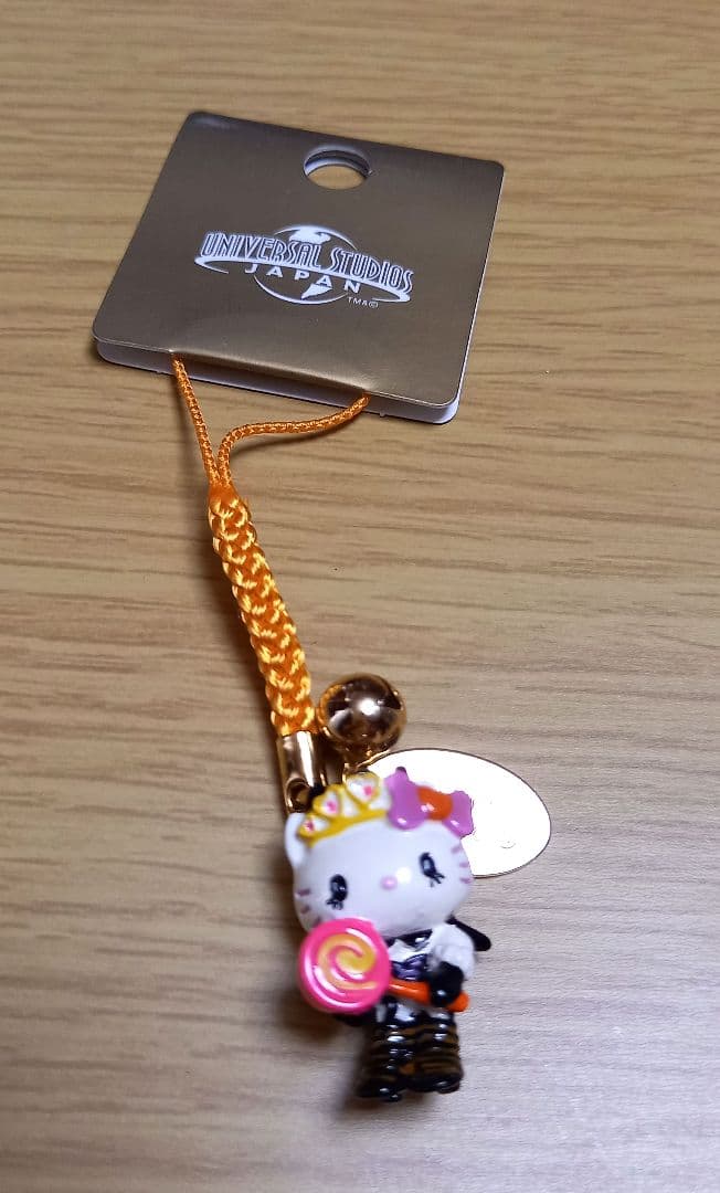 HELLO KITTY　u s j限定　ストラップ♪ USJ ハローキティ ストラップ ご当地キティ 根付け 4点セット - メルカリ