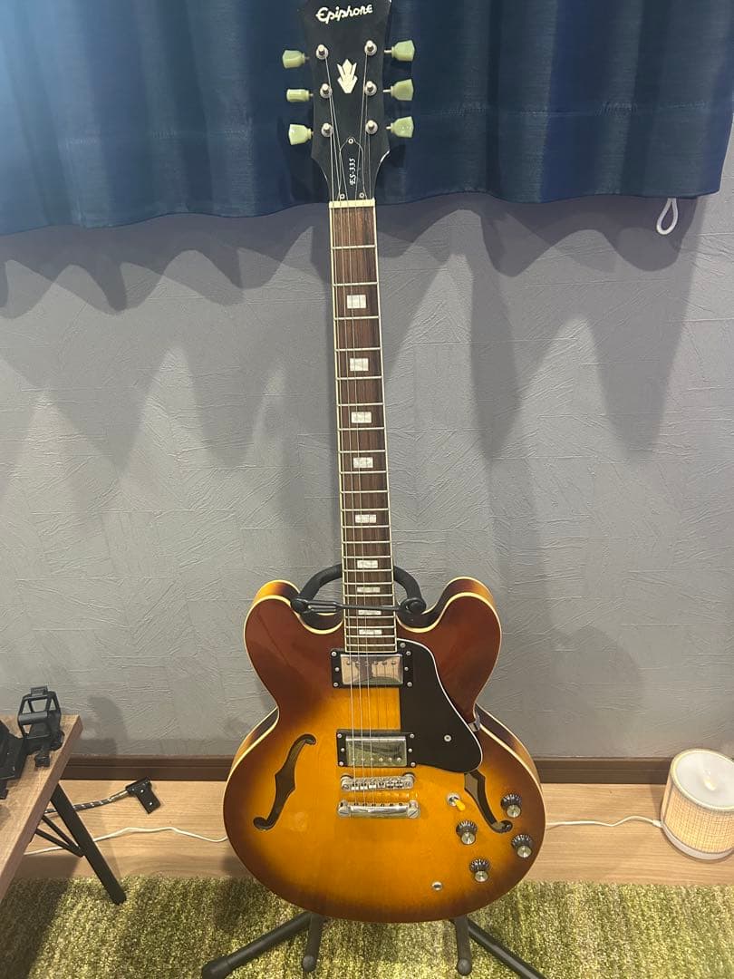 ギター Epiphone ES-335 IT Epiphone ES-335 Figured Semi-Hollow Electric Guitar With Gibson