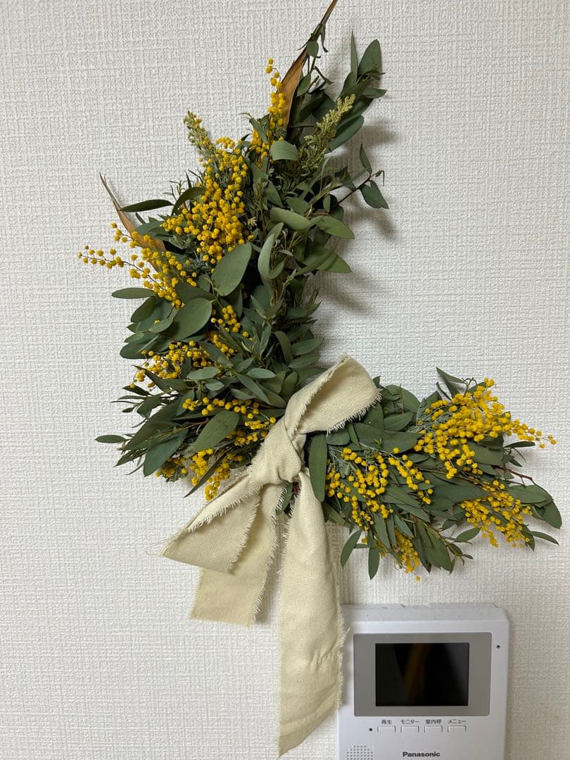 ミモザの三日月リース 0b56d0de95fd3233908411267a0c4c