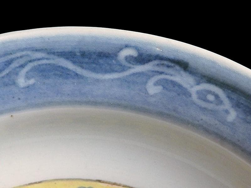 古伊万里 墨弾に雲龍 色絵 花に唐草の図 6寸皿 B130AS-DBc - メルカリ