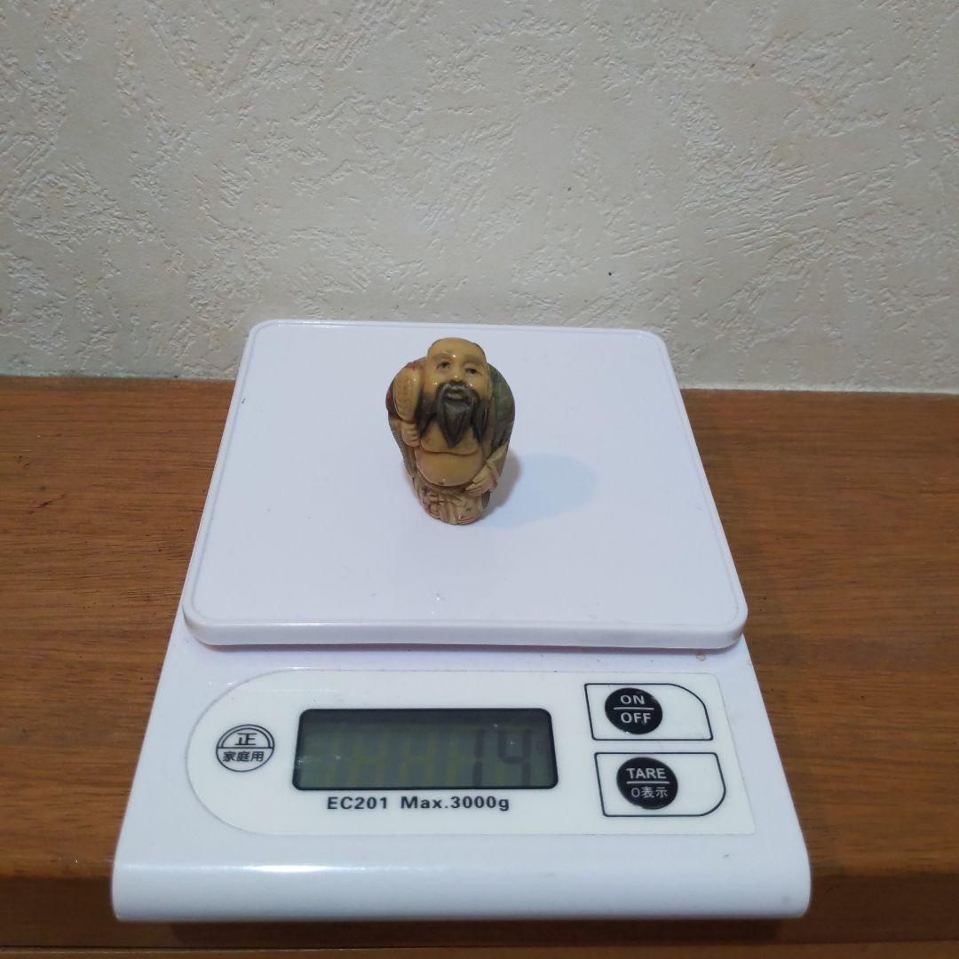 時代提物 縁起物彩色根付 天然素材 在銘【唐仙人】高さ約4.1cm 重さ約