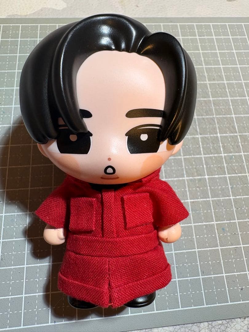 宮舘涼太 すのチルソフビ つなぎ レッド - メルカリ