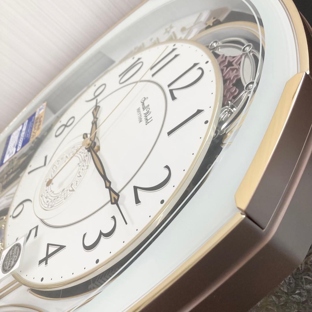 掛時計 オーバル型 スモールワールドノエルM(生産終了品) - メルカリ