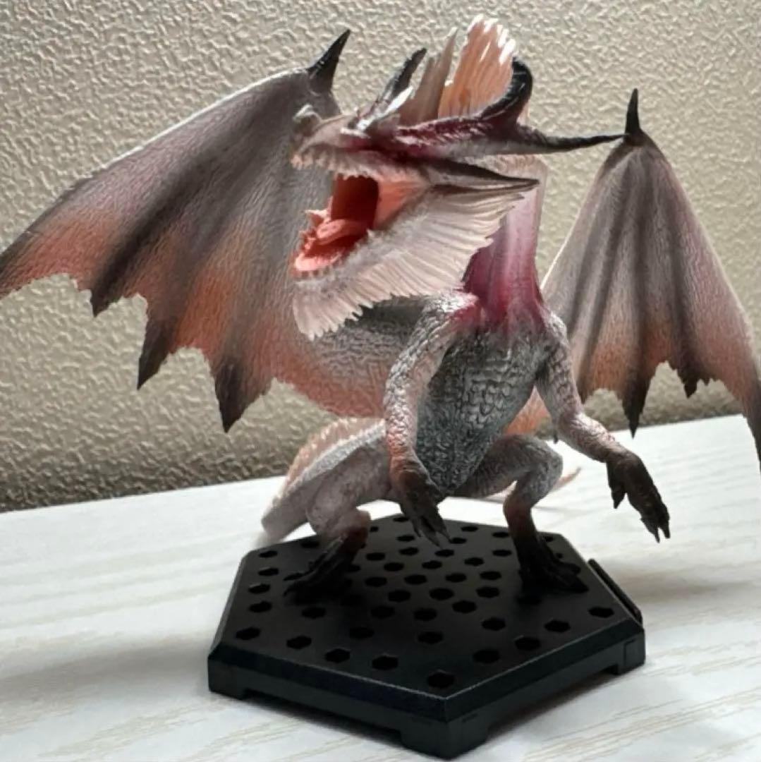 モンスターハンター ミラボレアス ミラルーツ フィギュア - メルカリ