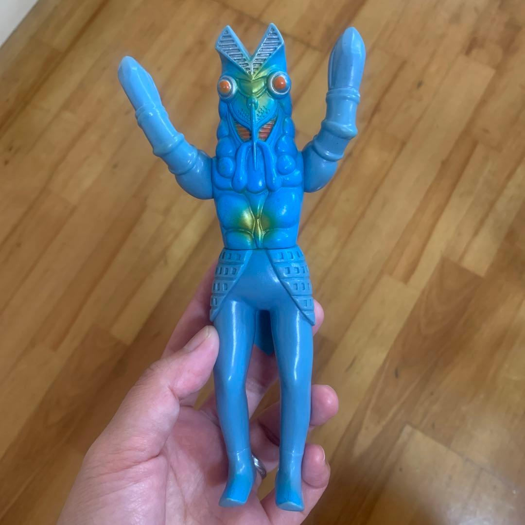 ウルトラマンシリーズ 怪獣 フィギュア 青 - メルカリ