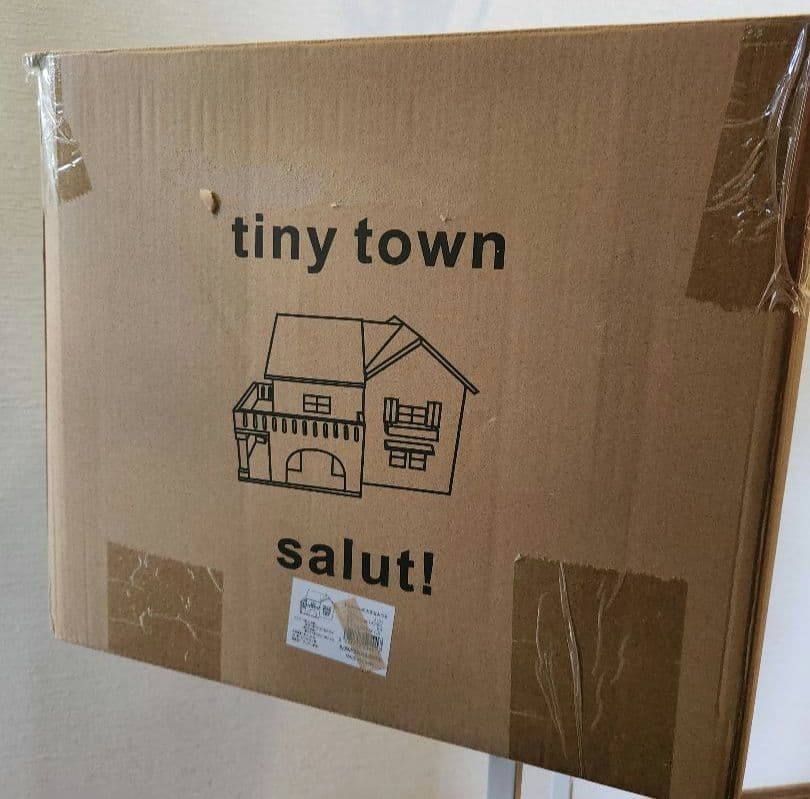 salut! サリュ tinytownの大きなおうち 木製 ドールハウス - メルカリ