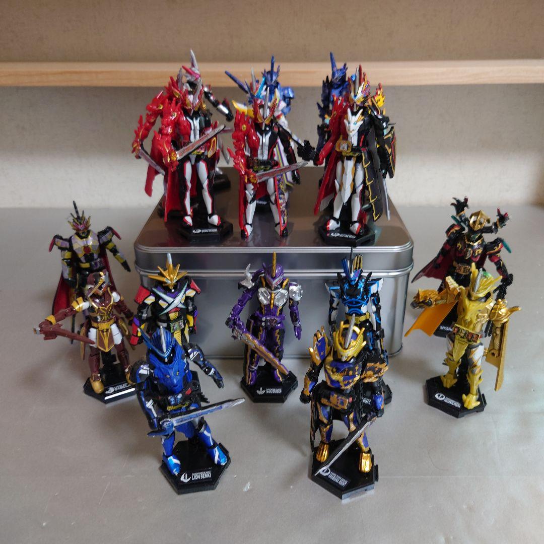仮面ライダーセイバー 装動 18体＆アイテム等 装動 仮面ライダーセイバー Book 1 Feat.装動 仮面ライダーゼロワン