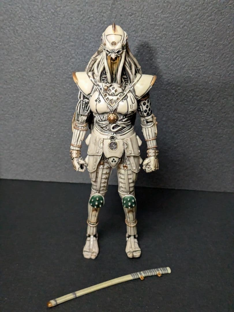 未来忍者 慶雲機忍外伝 橡伎 フィギュア 刀欠品有り - メルカリ