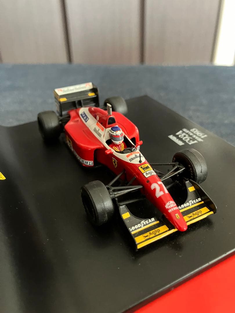 ミニカー F1 1/43 フェラーリF93A ジャン.アレジ 1993 - メルカリ