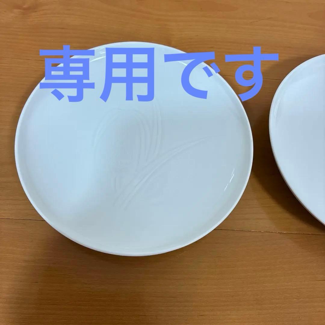 専用！　　【箱なし】人間国宝　井上萬二　白磁　皿　稲穂柄　有田焼　2枚まとめ売り Yahoo!オークション -「井上萬二 皿」の落札相場・落札価格