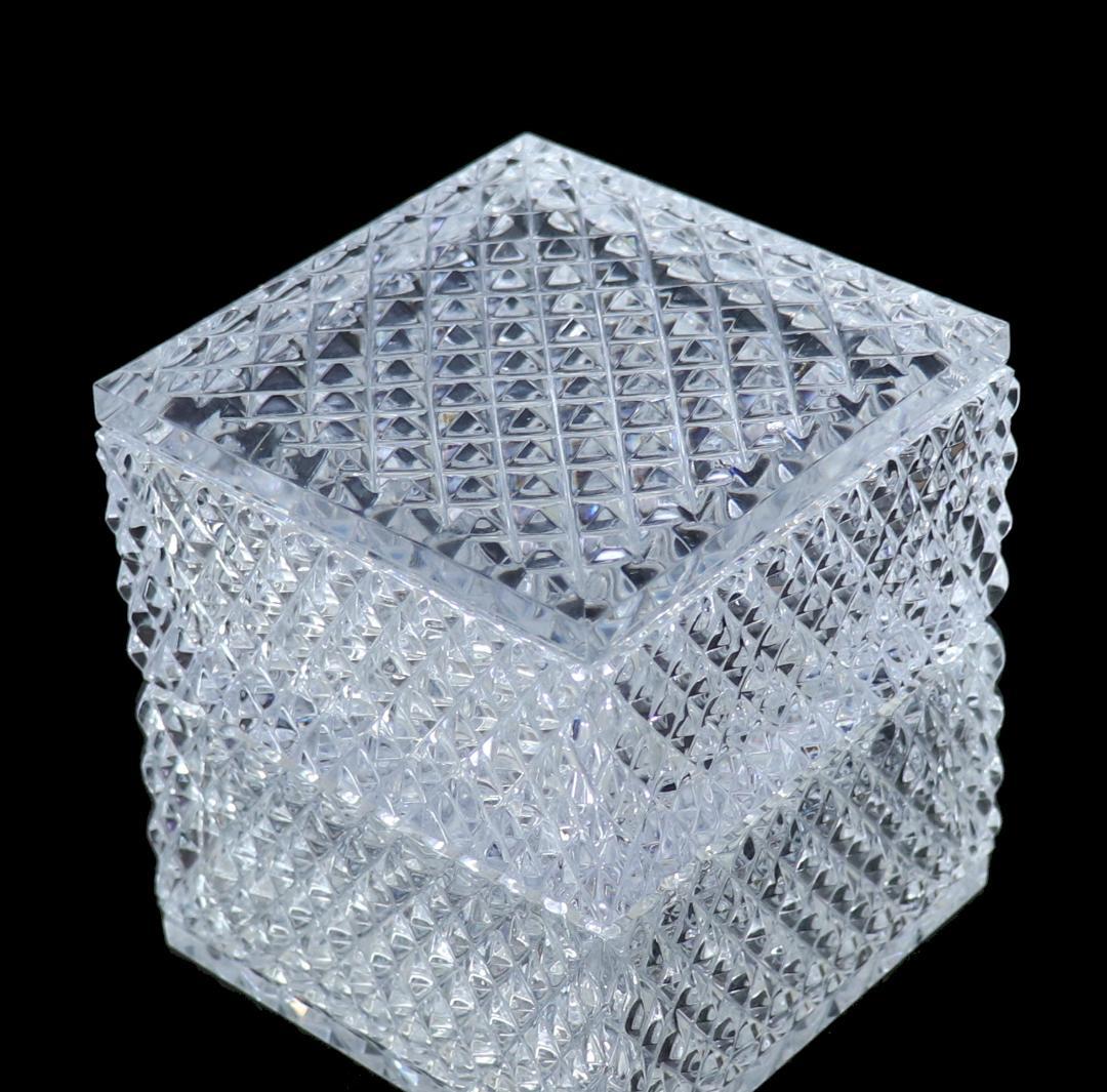 オールド・バカラ 珍品 四角型 ディアマン・ビゾー 切子蓋物 小物入れ 菓子入れ オールド・バカラ 珍品 四角型 ディアマン・ビゾー 切子蓋物 小物入れ