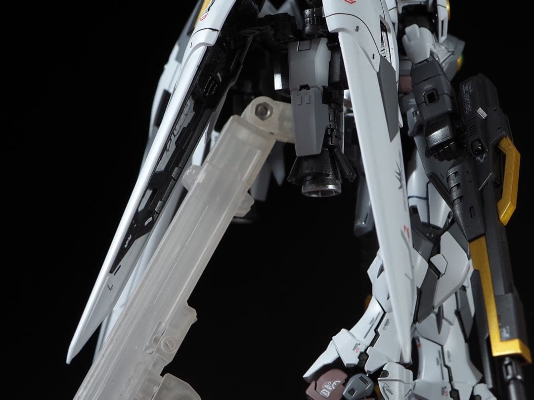 RG ウイングガンダムゼロ 全塗装 完成品 スノーホワイトver - メルカリ