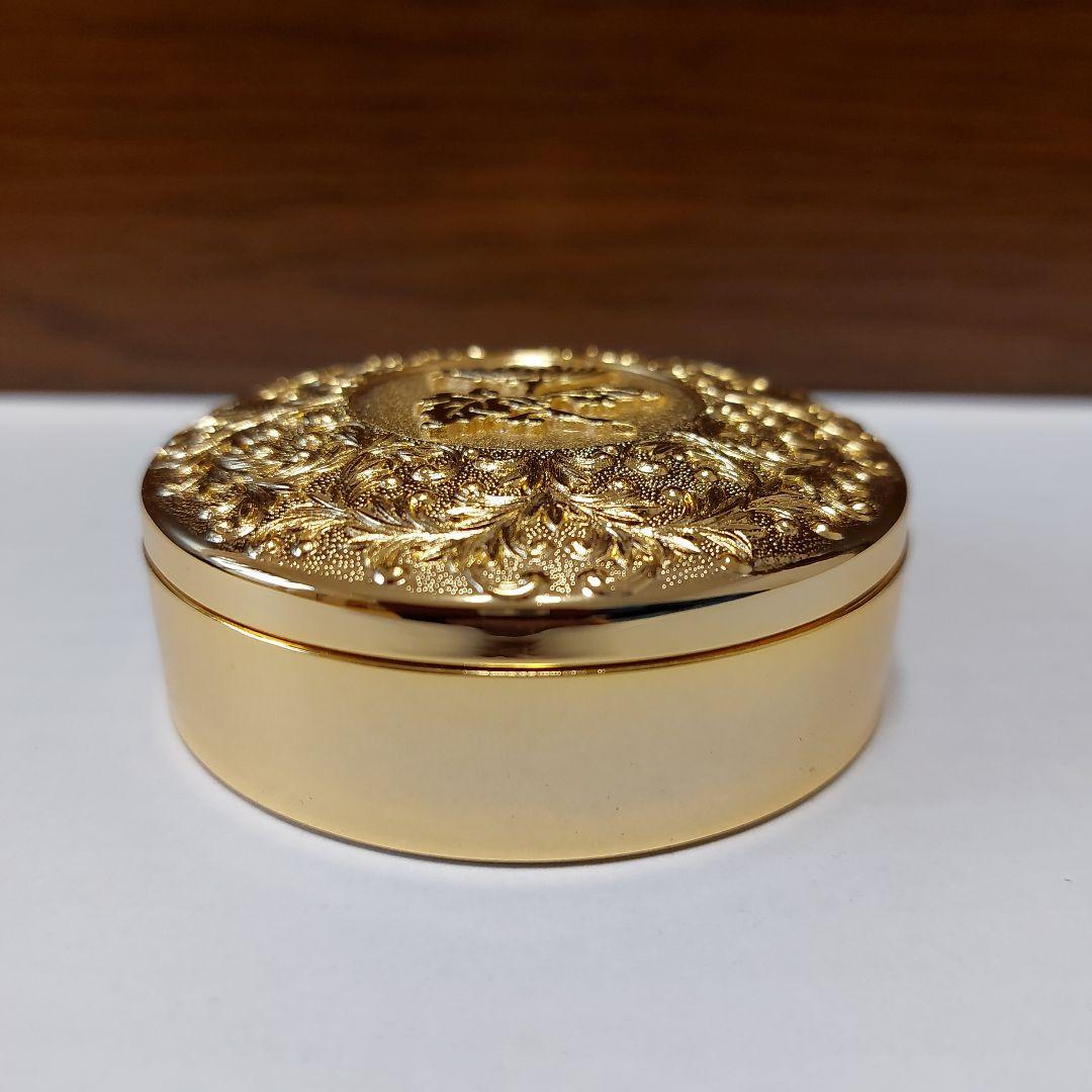 美品】皇居限定 菊葉小箱 ボンボニエール 金色 - メルカリ