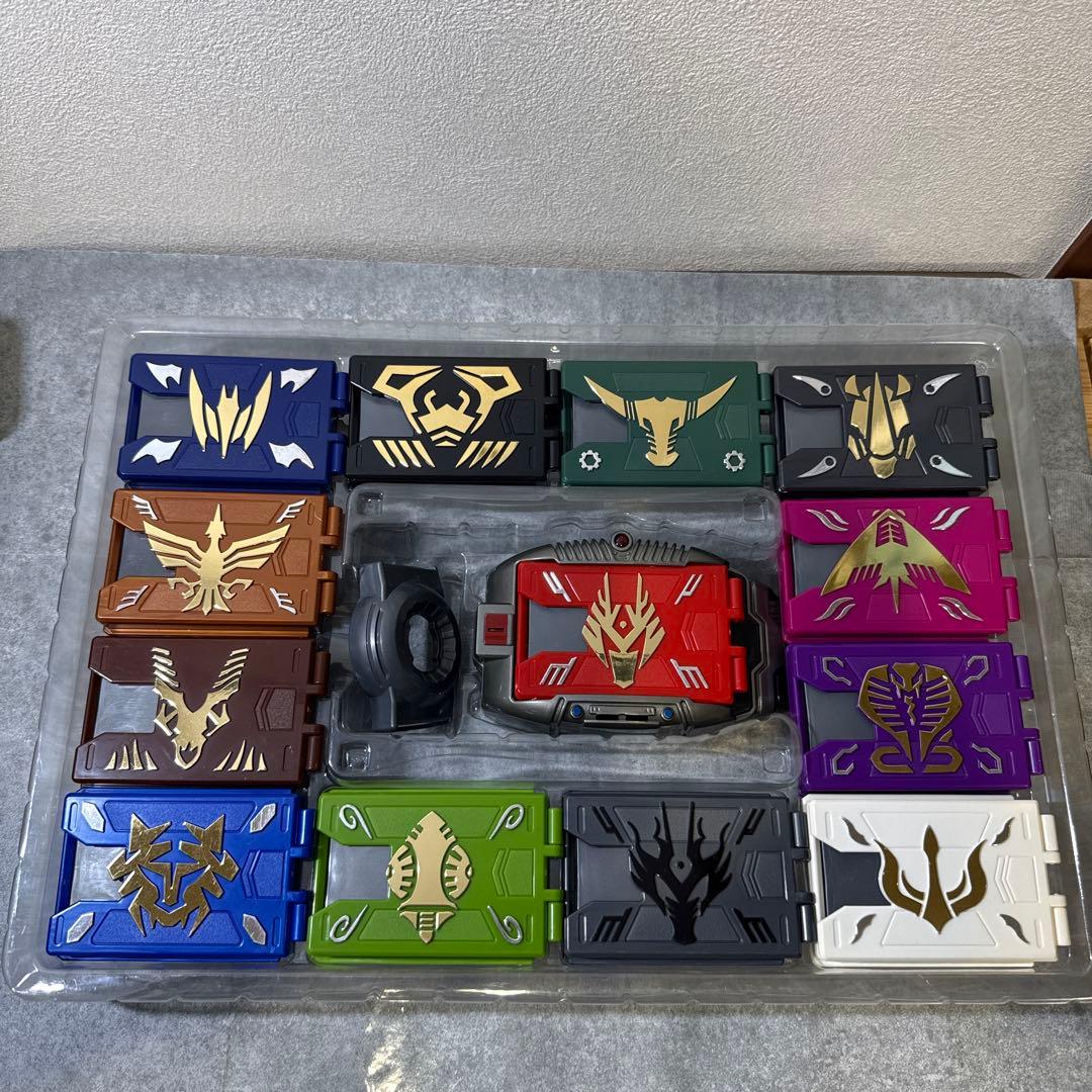 仮面ライダー龍騎 DX Vバックル13ライダーセット - メルカリ