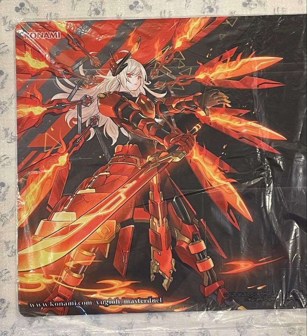 世界16枚 新品未開封 閃刀姫カガリ マスターデュエル プレイマット