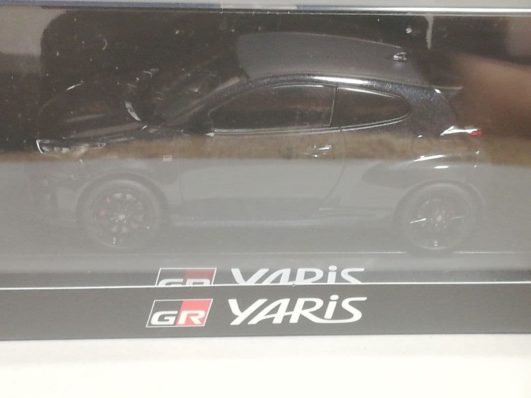 SALE&オマケ付】トヨタ GRYaris(前期) カラーサンプル ブラックP