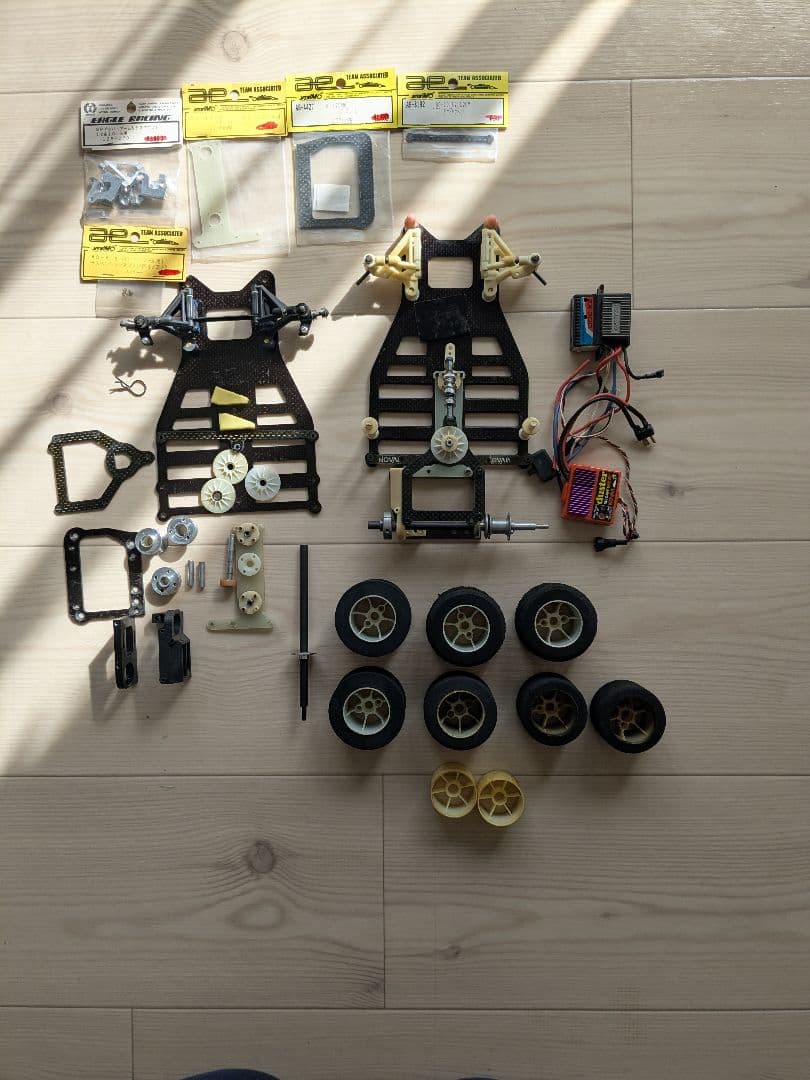 廃盤部品取り　アソシエイテッド　多分RC-12LS RC-12LW Yahoo!オークション - Associated アソシエイテッド 1/12 電動RC RC12L