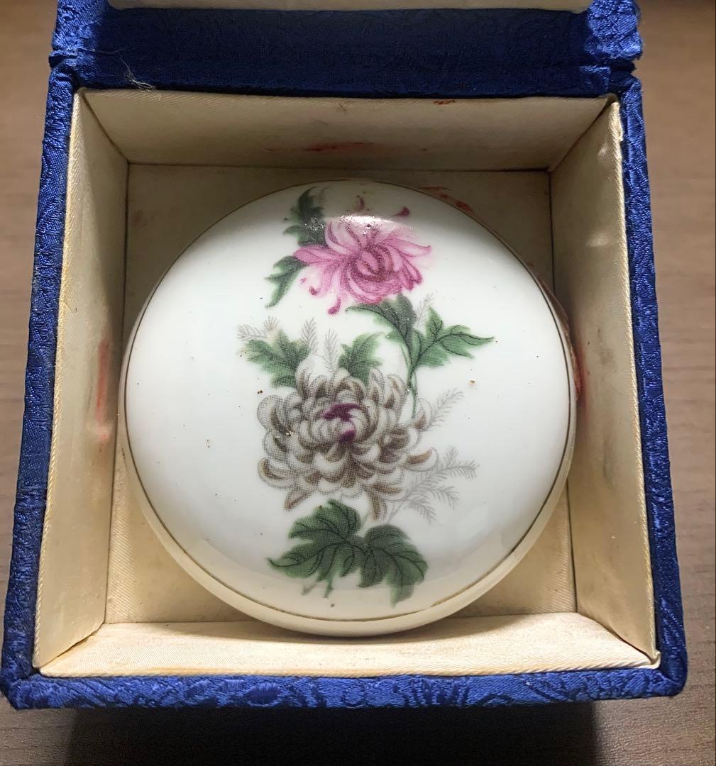 上海西冷印社製 美麗朱砂印泥（二両装） 景徳鎮製 磁器容器入り - メルカリ