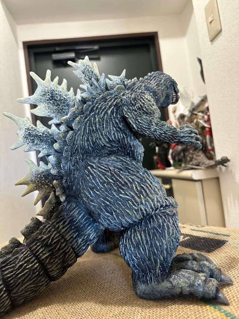 海洋堂 ふんばりキンゴジ 塗装済・完成品 絶版・希少 - メルカリ