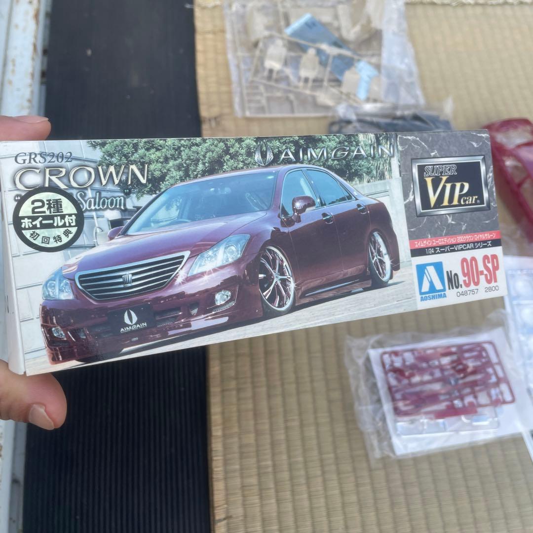 アオシマ 1/24 エイムゲイン ユーロエディション 200クラウン ロイヤル