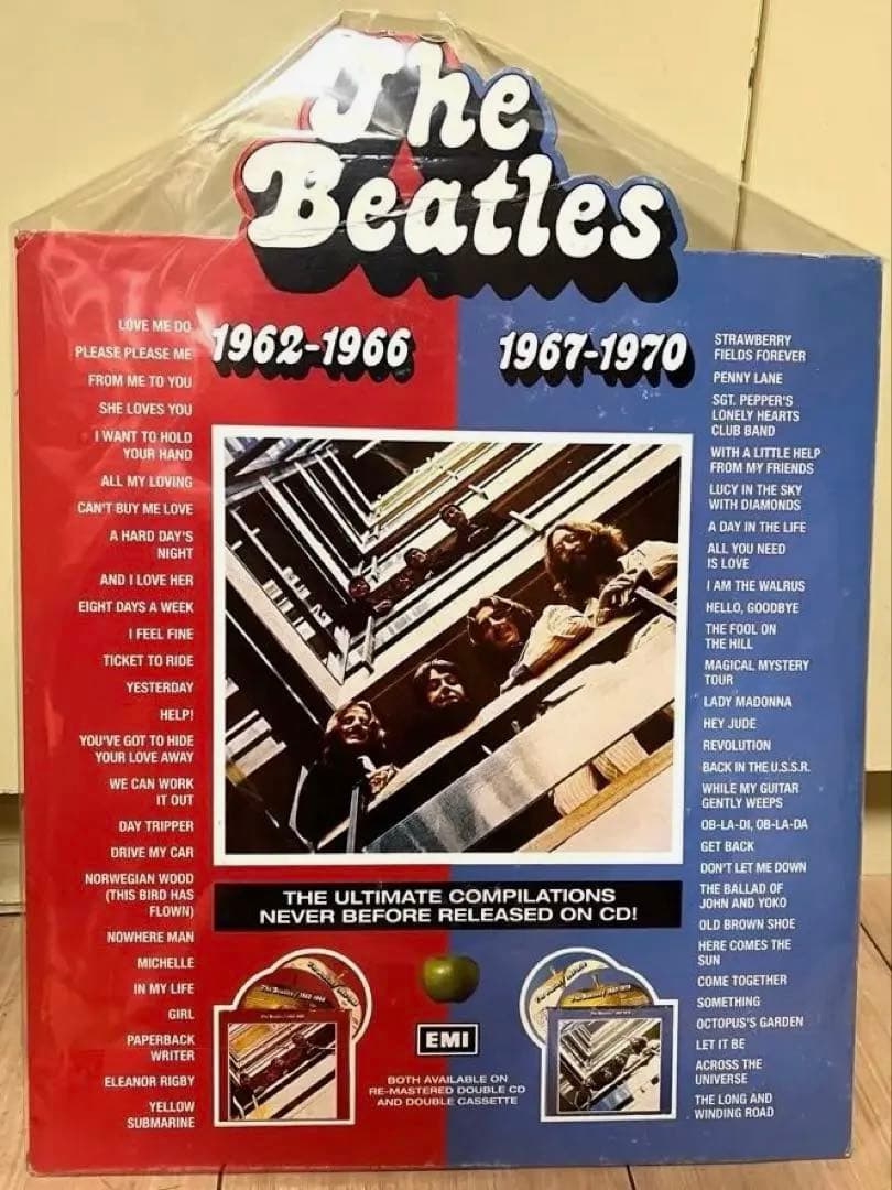 貴重　ビートルズ非売品店頭ディスプレイ　赤盤青盤 ザ・ビートルズの『青盤』『赤盤』が初日1、2位独占 | オリコン