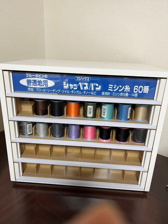 フジックスFUJIX 普通地用シャッペスパン60番ミシン糸 ケース＋糸