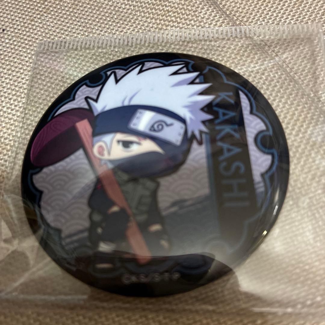 NARUTO 缶バッジ はたけカカシ 美品 - メルカリ