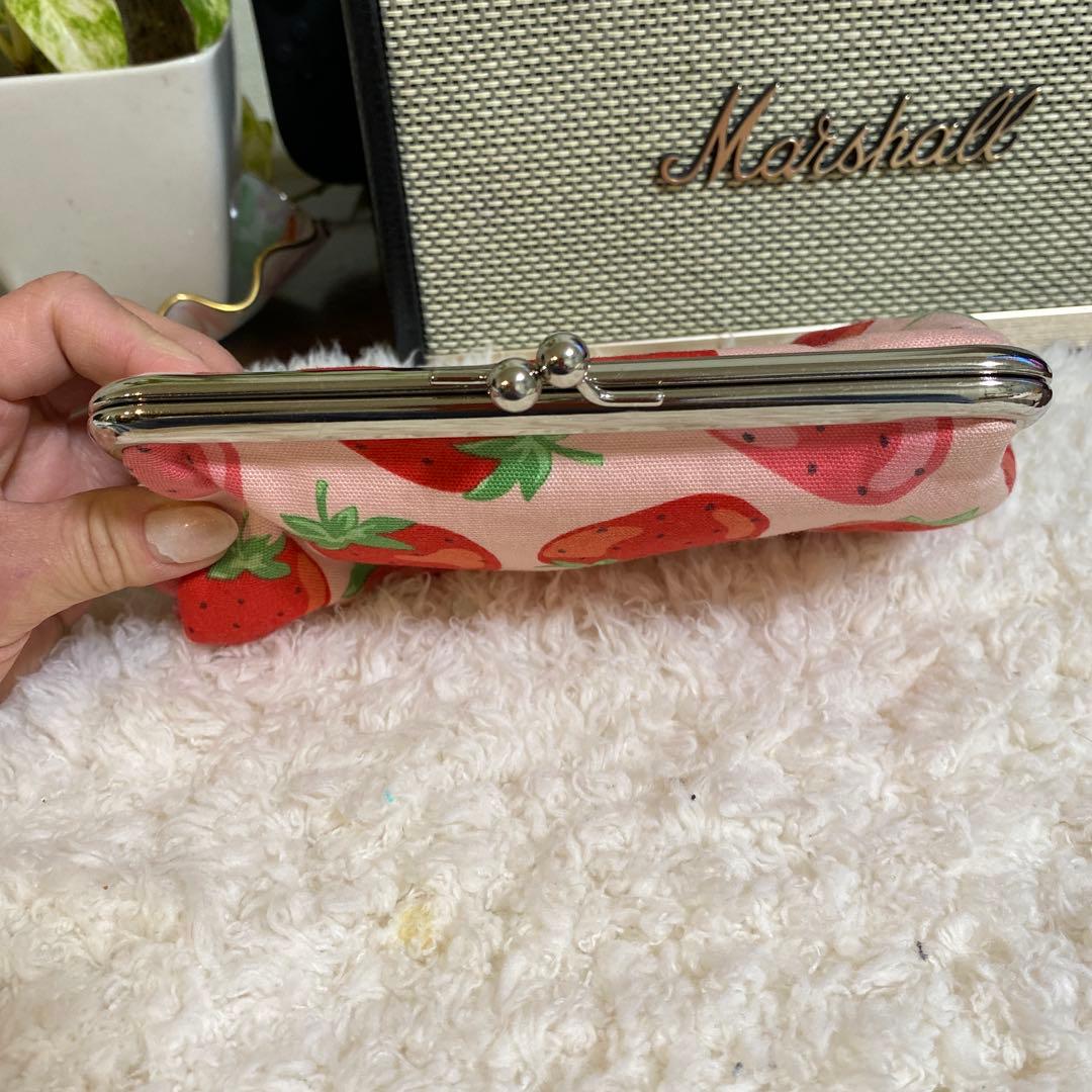 がま口財布 がま口ポーチ メイクポーチ ハンドメイド イチゴ - メルカリ