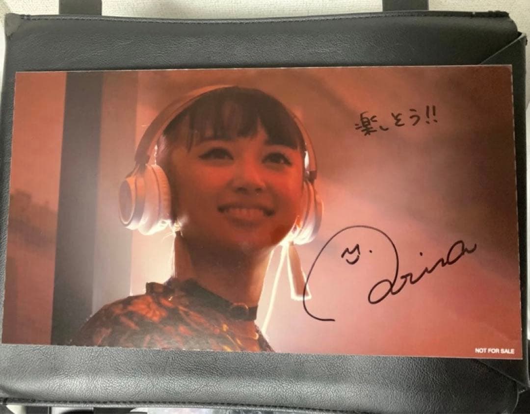 1点物】DJ 小宮有紗 直筆サイン メッセージ入り場面写真パネル ラブライブ