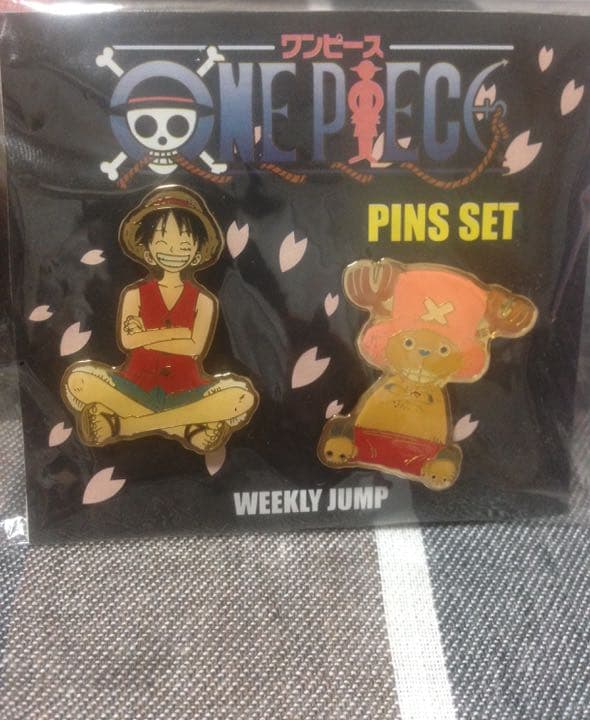 新品未使用 ONE PIECE ルフィ チョッパー バッチ 非売品 ワンピース ルフィ チョッパー マスコット ぬいぐるみバッジ