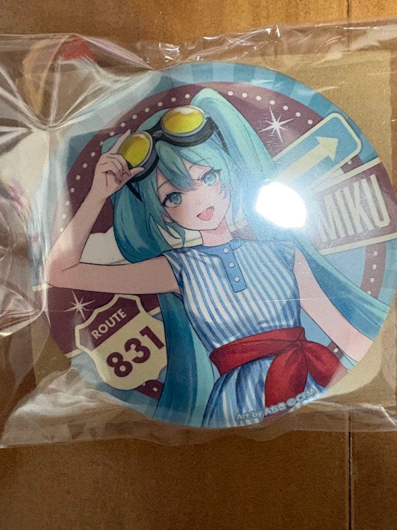 ボカロ 初音ミク LAWSONコラボ2024 マット缶バッジ - メルカリ