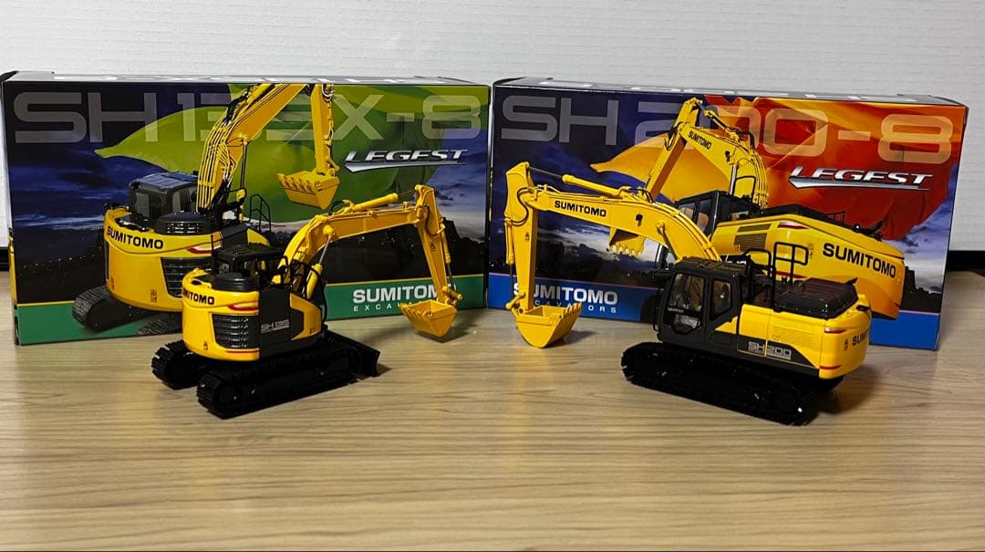 新品未開封！住友建機 ミニチュア SH200-8 135X-8 2台セット - メルカリ