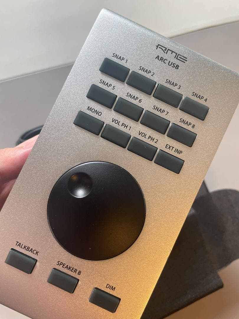 RME ARC USB コントローラー Amazon.com: RME ARC-USB Remote Control for RME Audio Interfaces