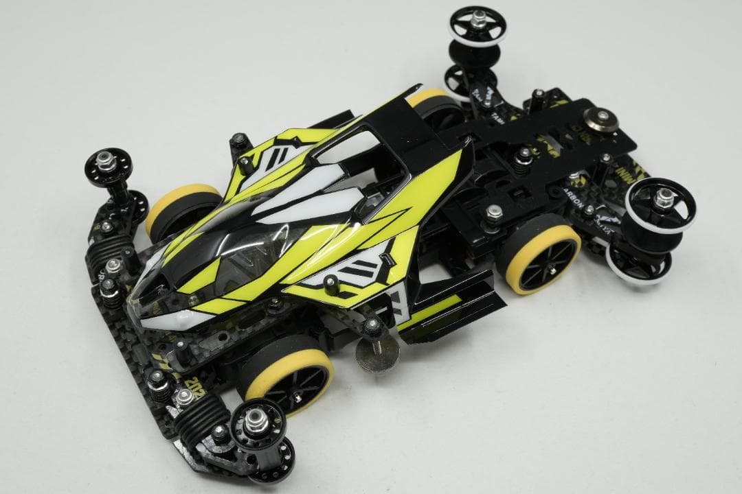 ミニ四駆 MSフレキ 完成マシン 蛍光機甲Ver. 海外優勝仕様 - メルカリ