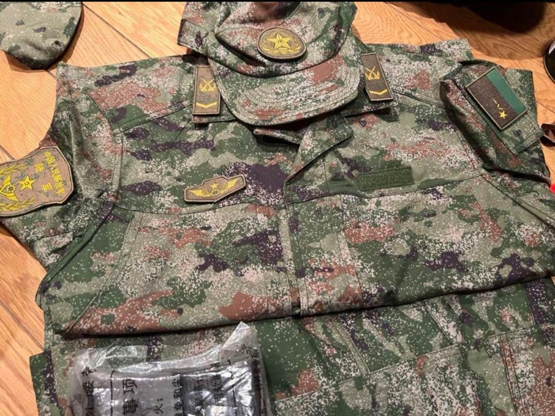 官給 中国人民解放軍特殊部隊21式最新型星空迷彩戦闘服超フル装備一式