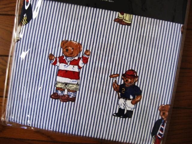 今週終了～ラルフローレンのクッションカバー　４５×４５ｃｍ　ポロベア　日本製 ラルフ ローレンのクッションは、かわいいポロベアの着こなしに注目