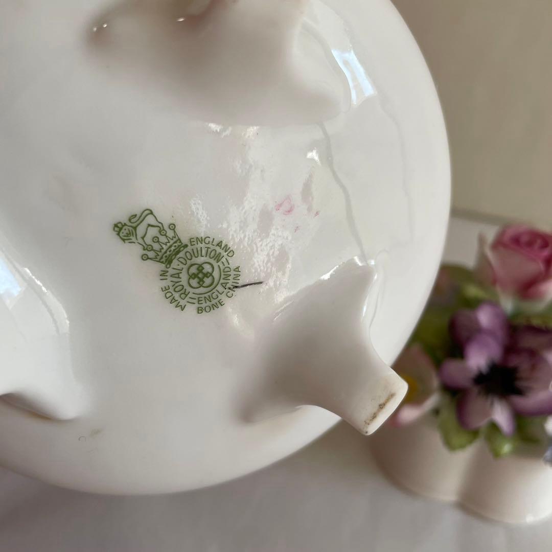 ROYAL DOLTON ロイヤルドルトン フローラル 陶器の置き物 お花 - メルカリ