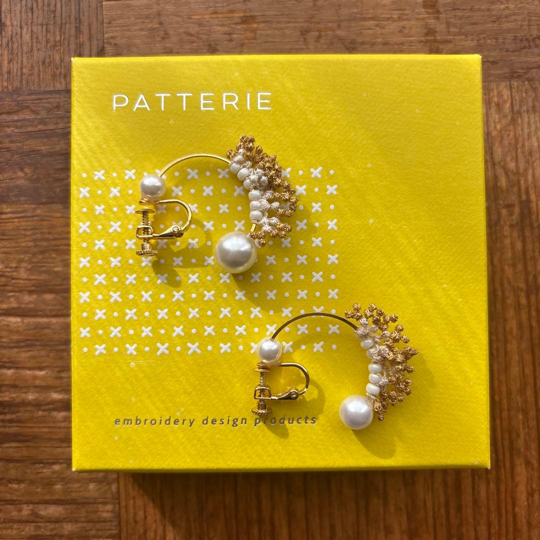 【PATTERIE】FIZZ POP HOOP EARRING Fizz the Season Hoop Earrings – Tacklebox