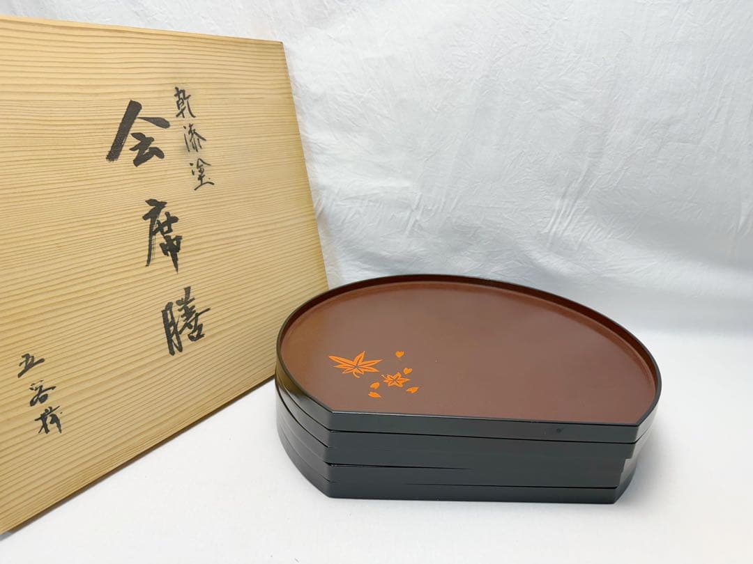 美品 懐石道具 乾漆塗 会席膳 5客揃 蒔絵 半月膳 共箱 kaisekidoug-62.jpg