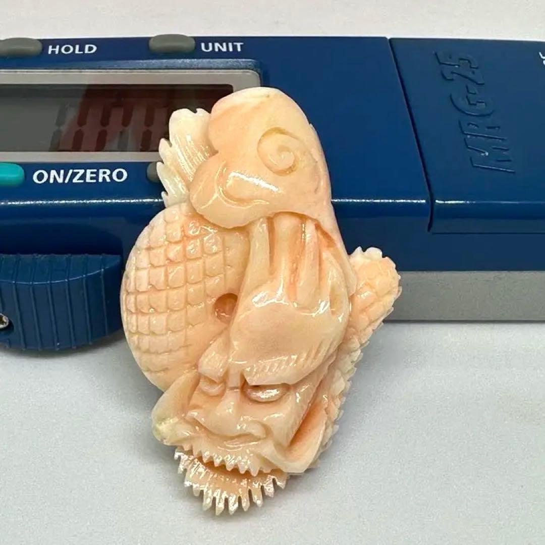 天然珊瑚彫刻　龍の顔アート作品　17.1g