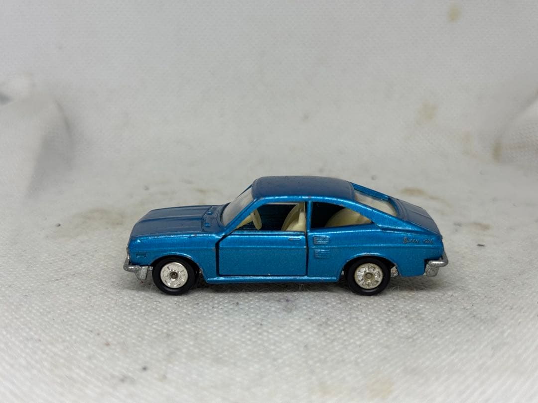 トミカ No.8 日産 サニー1200GX ・NO.74 日産 ローレルGSX - メルカリ