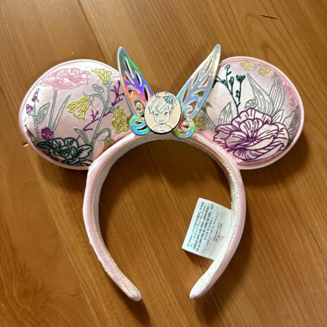 ディズニーランド・パリ 花柄刺繍ティンカーベルカチューシャ - メルカリ