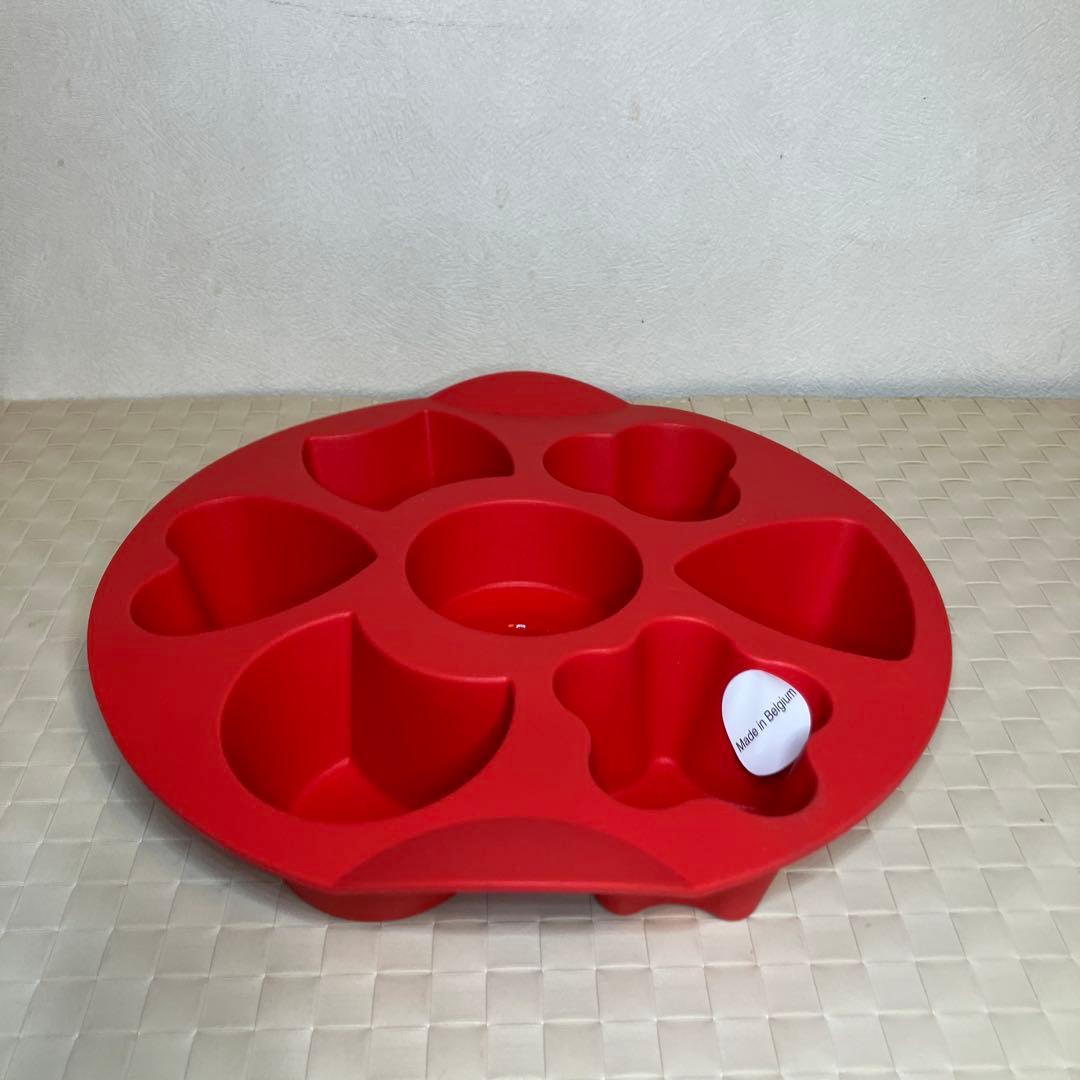 タッパーウェア シリコンベーキングフォームセプテット 新品•未使用
