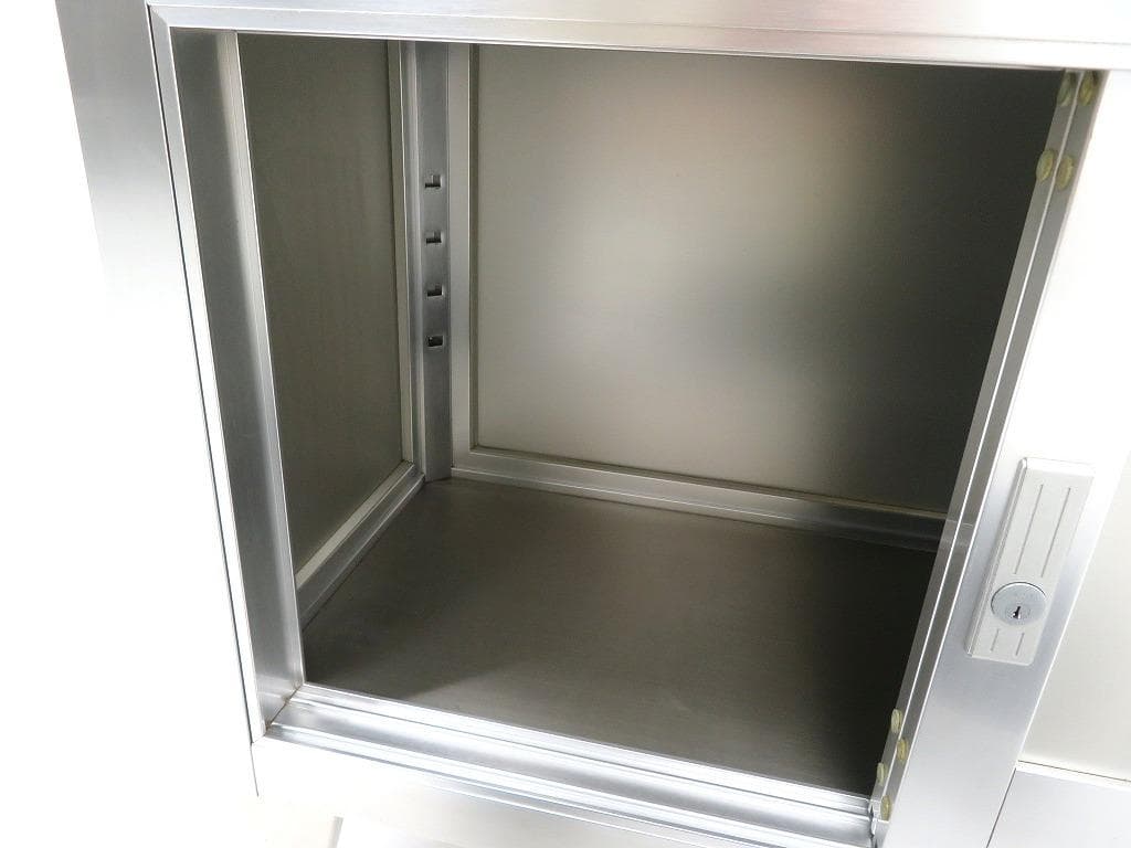 美品 ユヤマ アルミ ガラス ケビント ドクターキャビネット 飾り棚