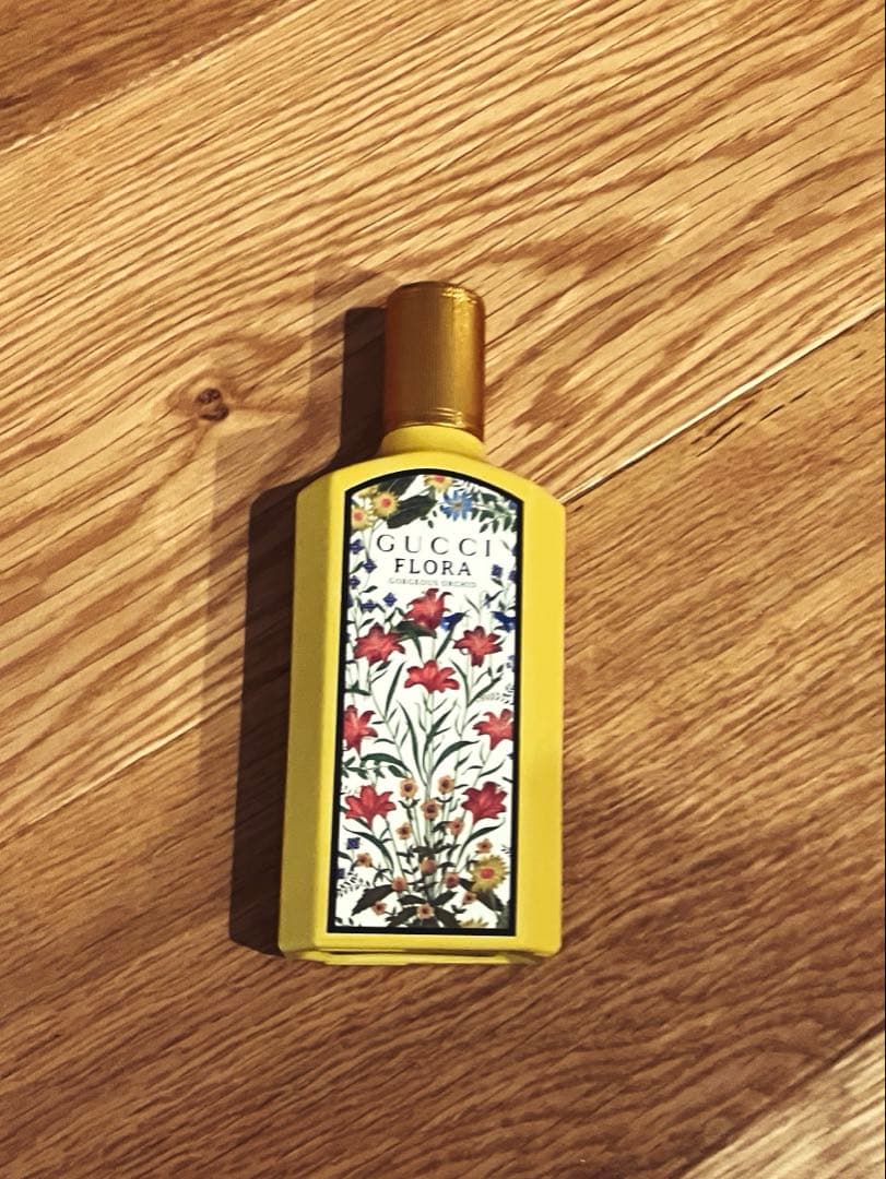 グッチ オードトワレ 100ml 花柄デザイン org.jpg
