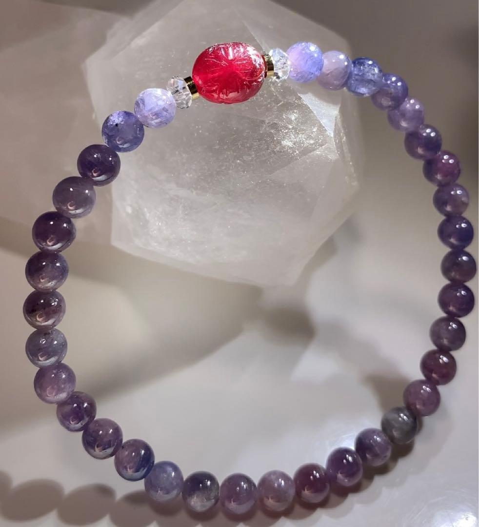 バイカラーサファイア　ルビー　(花彫り) ブレスレット 珍しいバイカラーサファイア｜3月15日新着 | premium stone gallery ブログ