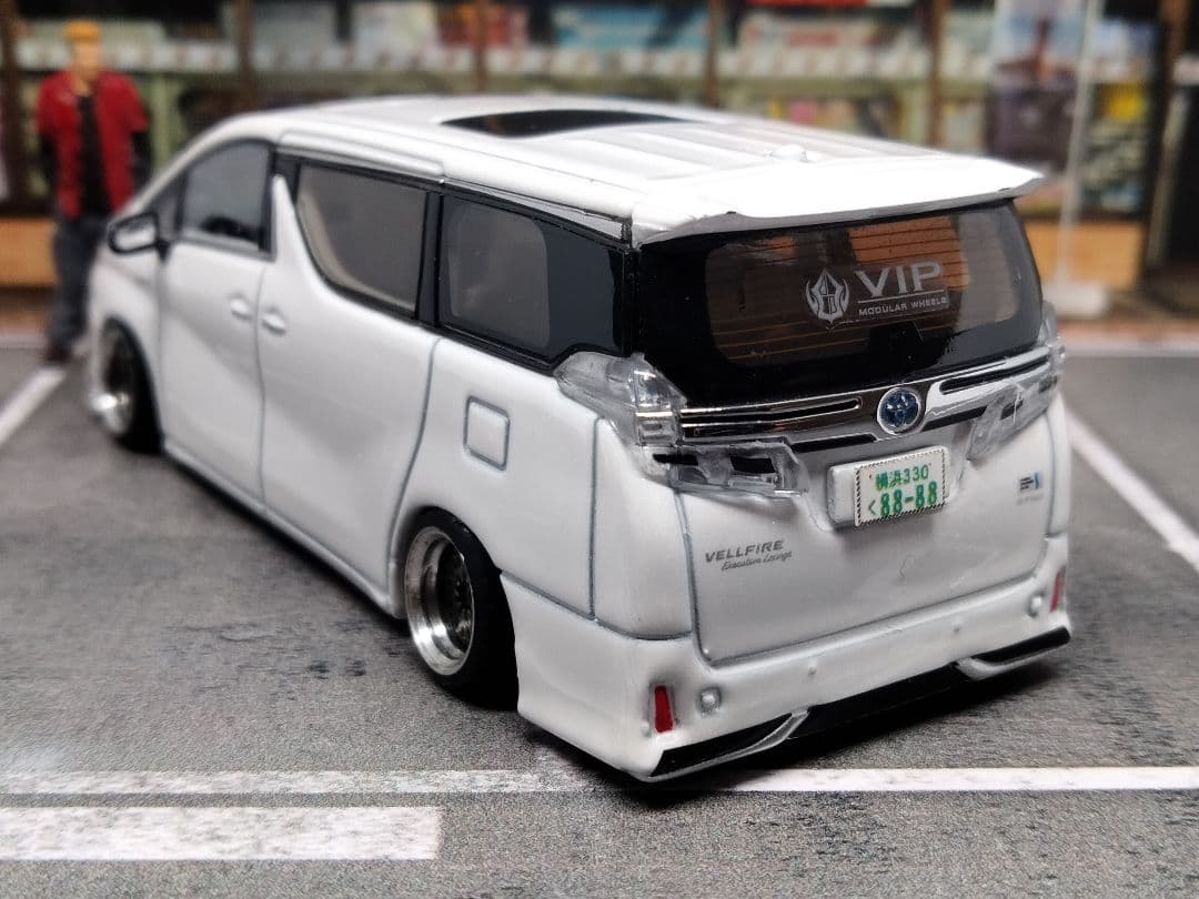 トミカ改造 トヨタ ヴェルファイア フルエアロアルミリム 深リム